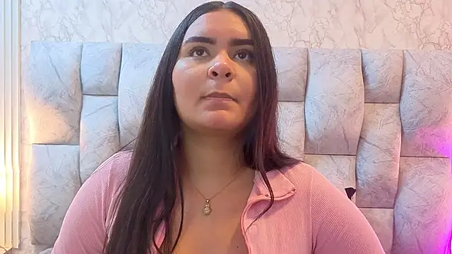 amarahanks1 online show from November 22, 7:24 pm