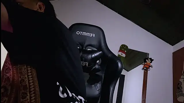 3v1l online show from December 17, 8:15 pm