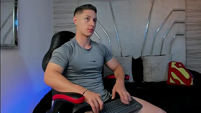 MAXTHOMSON online show from November 8, 11:14 pm