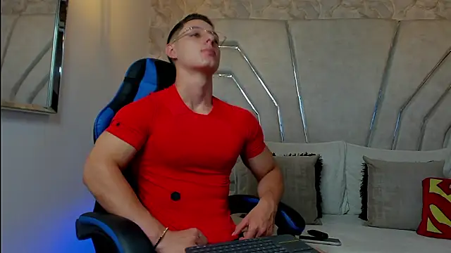 MAXTHOMSON online show from March 17, 4:17 am