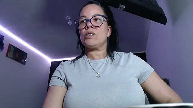 sofia lopez70 online show from April 16, 10:01 pm