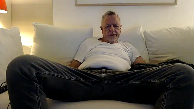 Dennislover007 online show from November 22, 4:50 pm