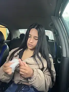 Samantha firee online show from December 2, 11:15 am