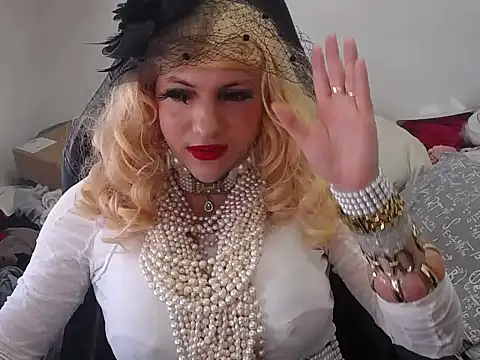 VanesaCrossic online show from May 30, 10:01 am