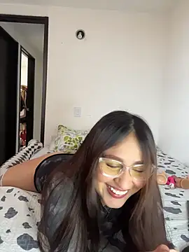 Snapshot of Saray_lo chatting on November 6, 7:48 pm Saray lo online show from November 6, 7:48 pm