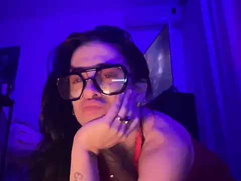 Snapshot of gatburna chatting on November 9, 2:10 am gatburna online show from November 9, 2:10 am