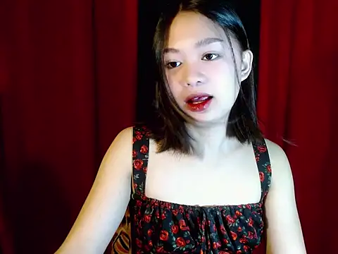 lustfullakim online show from November 3, 1:23 pm