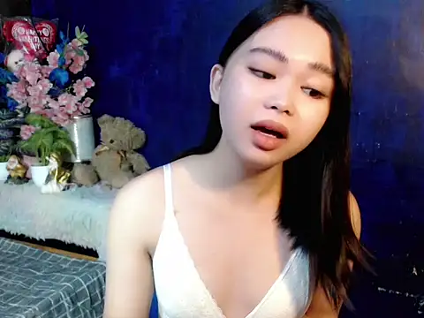 lustfullakim online show from March 14, 2:33 pm