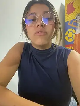liahot69 online show from May 28, 1:47 am