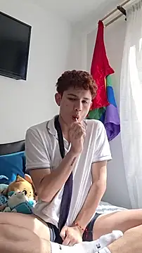 Snapshot of Apolitoo chatting on November 4, 2:16 pm Apolitoo online show from November 4, 2:16 pm