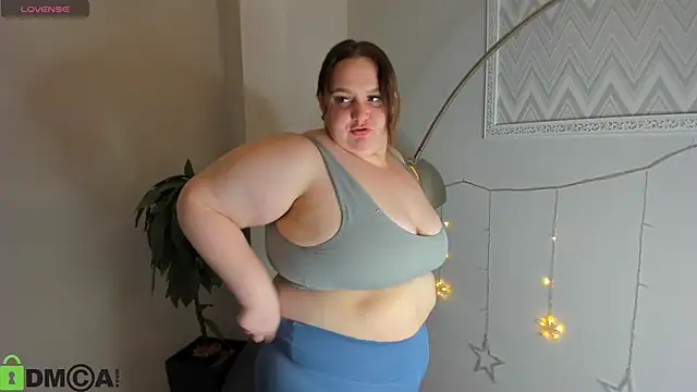 bbwsexis online show from December 14, 9:25 am