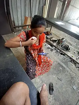 Snapshot of cuteriya5 chatting on November 16, 10:10 am cuteriya5 online show from November 16, 10:10 am