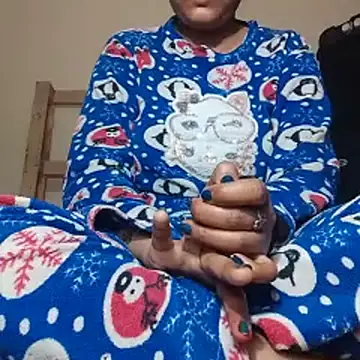 Snapshot of cuteriya5 chatting on February 15, 4:03 pm cuteriya5 online show from February 15, 4:03 pm