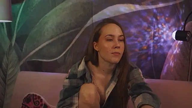 ElinVale online show from February 4, 6:47 pm