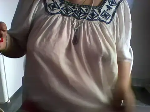 Snapshot of Jadeinthesky chatting on November 3, 5:14 pm Jadeinthesky online show from November 3, 5:14 pm