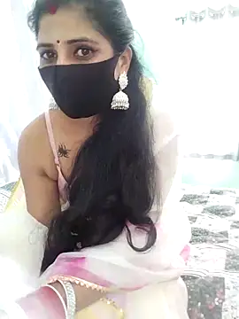 Snapshot of Divine_Lustt chatting on February 19, 9:27 am Divine Lustt online show from February 19, 9:27 am