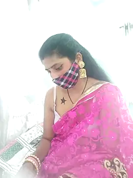 Snapshot of Divine_Lustt chatting on February 21, 8:48 am Divine Lustt online show from February 21, 8:48 am