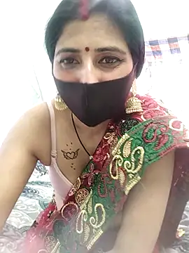 Snapshot of Divine_Lustt chatting on February 23, 9:39 am Divine Lustt online show from February 23, 9:39 am