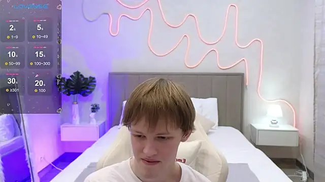 Fakeangel87 online show from November 7, 8:58 am