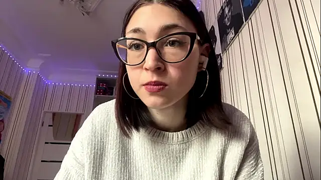 Snapshot of CharitaTafel chatting on November 2, 10:17 am CharitaTafel online show from November 2, 10:17 am