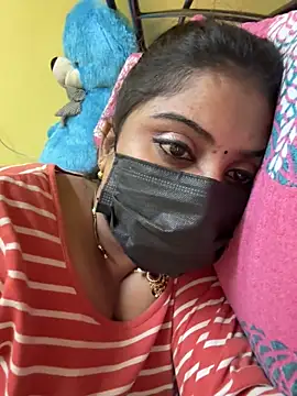 Snapshot of Tamil_Hot_Varshu chatting on December 14, 3:06 pm Tamil Hot Varshu online show from December 14, 3:06 pm