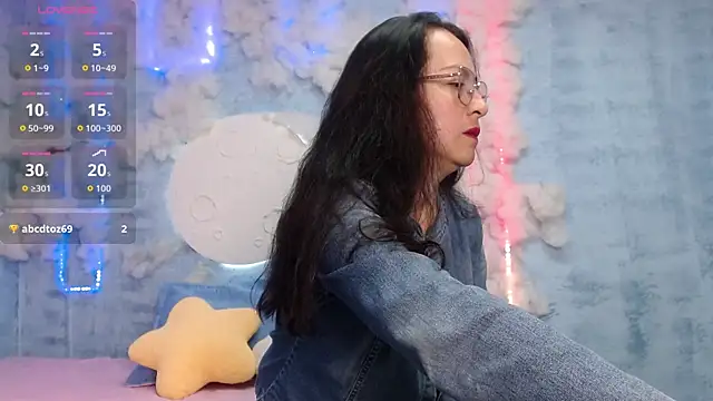 Lauryn Jones online show from February 16, 7:43 pm