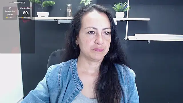 Lauryn Jones online show from May 26, 5:31 pm