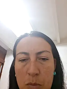 Snapshot of Lauryn_Jones chatting on July 13, 8:33 pm Lauryn Jones online show from July 13, 8:33 pm