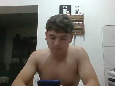 Myboy0020 online show from December 3, 2:52 am