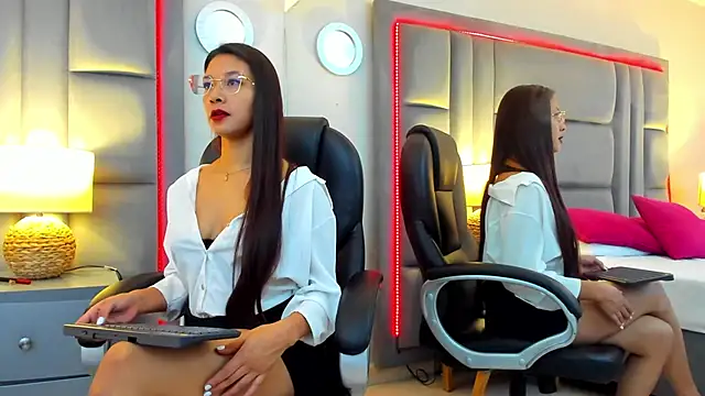 BriannaRivera online show from January 19, 12:31 pm