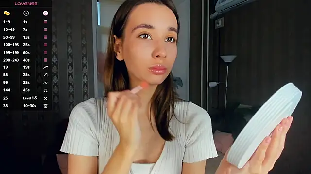 JacalynSchreiber online show from December 19, 12:45 pm