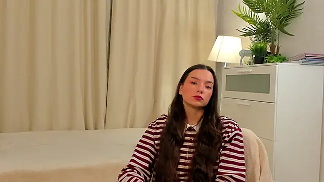 Snapshot of LupitaPicazo chatting on November 3, 1:23 pm LupitaPicazo online show from November 3, 1:23 pm