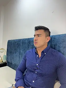 Chris Clarck online show from November 5, 7:25 pm