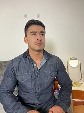 Chris Clarck online show from November 16, 8:03 pm