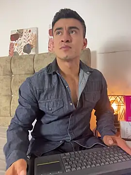 Chris Clarck online show from January 8, 8:33 pm