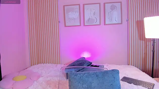 AshleyCooper2 online show from February 26, 7:57 pm