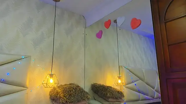 laurettedela rouse online show from December 20, 10:11 am