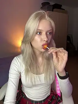 Snapshot of _ScarlettSky_ chatting on November 1, 8:55 pm  ScarlettSky  online show from November 1, 8:55 pm