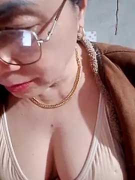 Snapshot of small-house123 chatting on January 16, 11:03 am small-house123 online show from January 16, 11:03 am