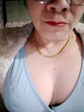 Snapshot of small-house123 chatting on February 1, 12:26 pm small-house123 online show from February 1, 12:26 pm