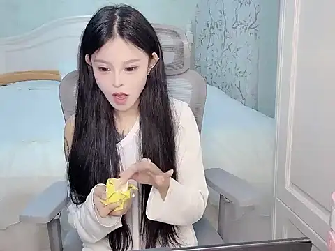 Snapshot of Titoo-170 chatting on November 24, 6:13 am Titoo-170 online show from November 24, 6:13 am