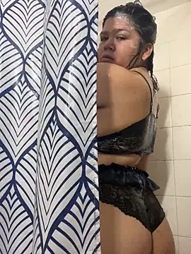 Snapshot of jocesilvA chatting on November 3, 12:24 am jocesilvA online show from November 3, 12:24 am