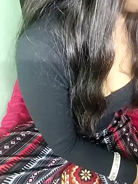 Snapshot of Hey_shiviii chatting on February 23, 3:53 pm Hey shiviii online show from February 23, 3:53 pm