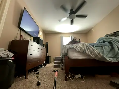 Snapshot of Antnjon chatting on December 3, 7:56 pm Antnjon online show from December 3, 7:56 pm