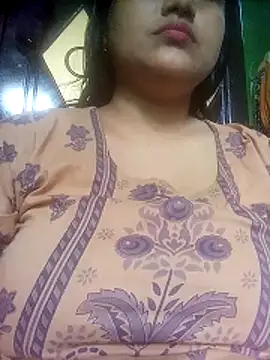 Snapshot of Tina_250 chatting on April 19, 8:35 am Tina 250 online show from April 19, 8:35 am