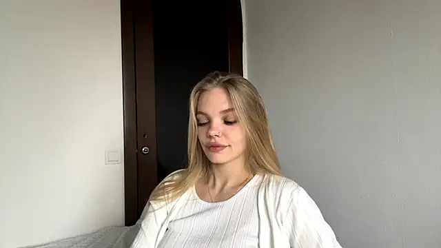 SweetAmelia69 online show from November 22, 5:39 am