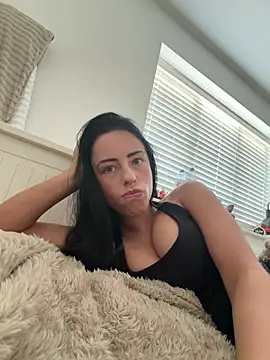 Snapshot of Bethrae25 chatting on February 4, 3:40 pm Bethrae25 online show from February 4, 3:40 pm