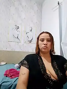 Snapshot of BIADELICIA1 chatting on November 21, 11:58 pm BIADELICIA1 online show from November 21, 11:58 pm