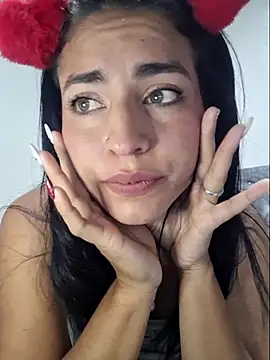 Snapshot of GISELLA__ chatting on February 10, 9:57 am GISELLA online show from February 10, 9:57 am