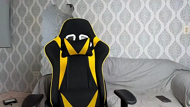 Boy savoy online show from December 1, 7:24 am